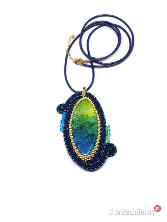 WISIOR PODŁUŻNY Z ŻYWICĄ SUTASZ