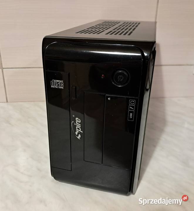 Komputer czterordzeniowy 4GB grafika GeForce Pamięć RAM 4