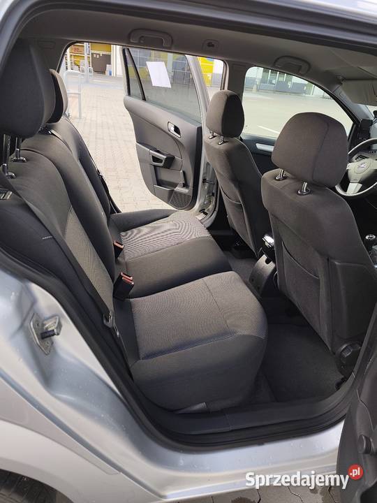 Sprzedam Opel Astra H 2009 lift Piotrków Trybunalski