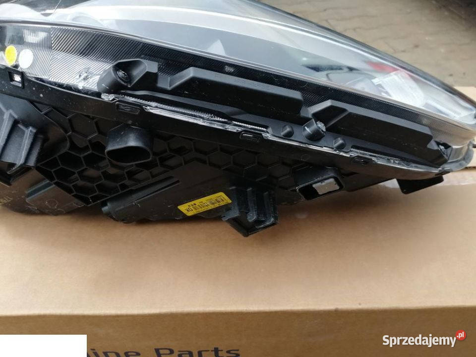 HYUNDAI I30 2016 REFLEKTOR PRAWY Kozubszczyzna