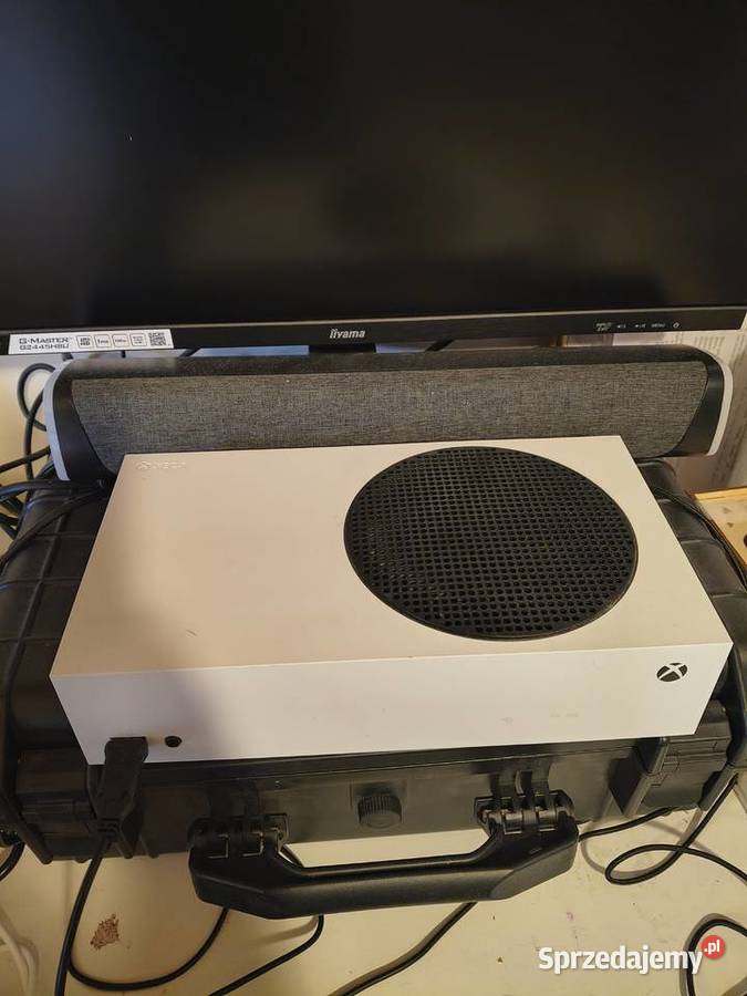 Xbox series s z zestawem gamingowym Pozostałe Warszawa