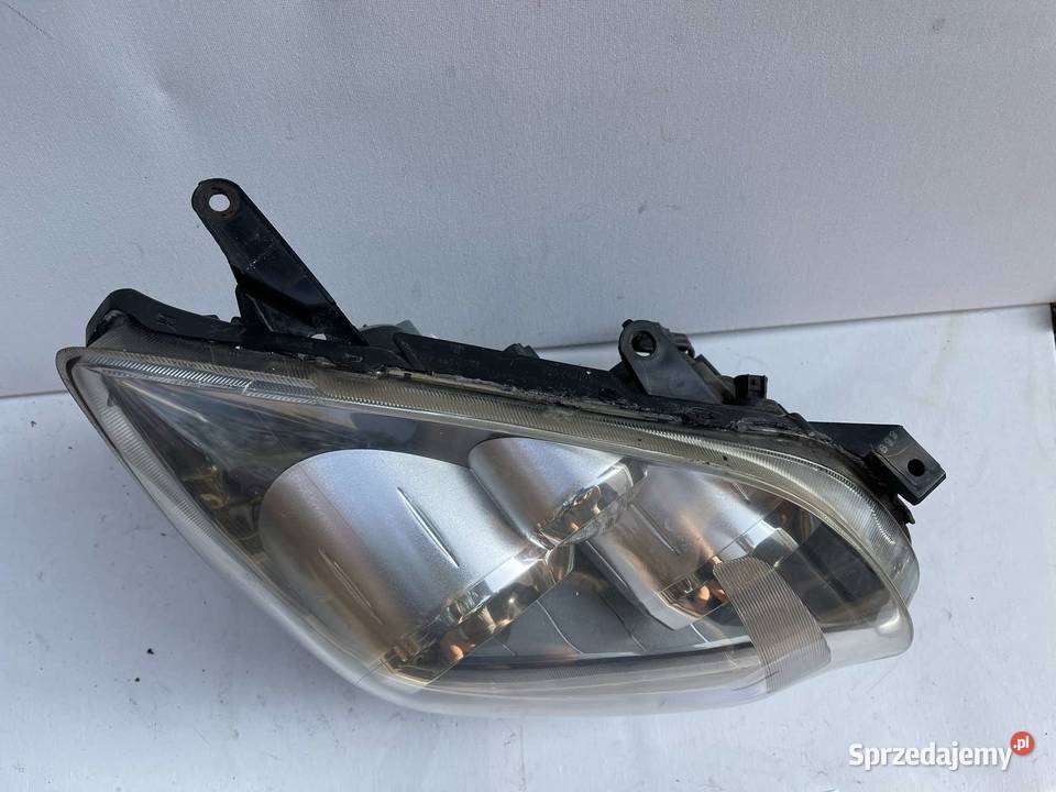 TOYOTA AVENSIS T25 LIFT PRAWA LAMPA PRZÓD Motoryzacja Ostroróg