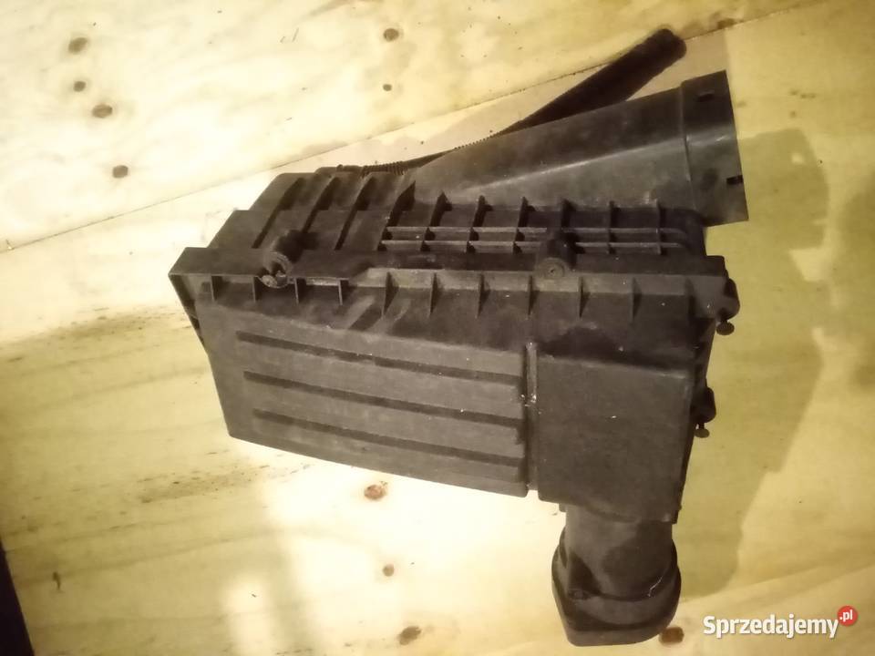 Obudowa filtra powietrza kapletne Passat B6