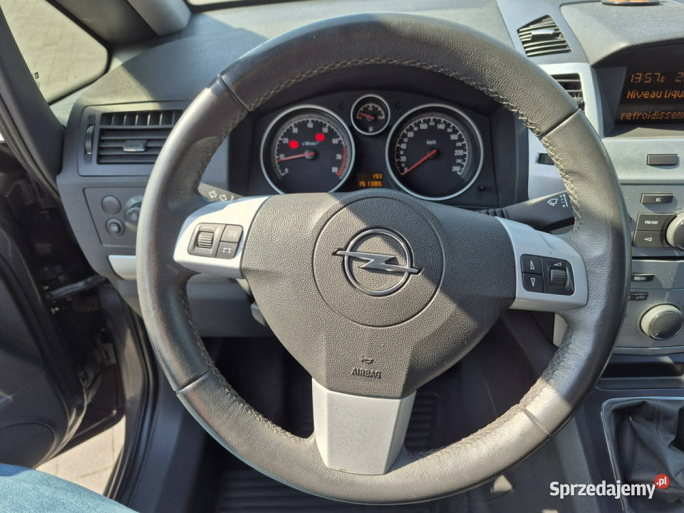 Opel Zafira 16 Benzyna 7 foteli zero rdzy import Drelów sprzedam