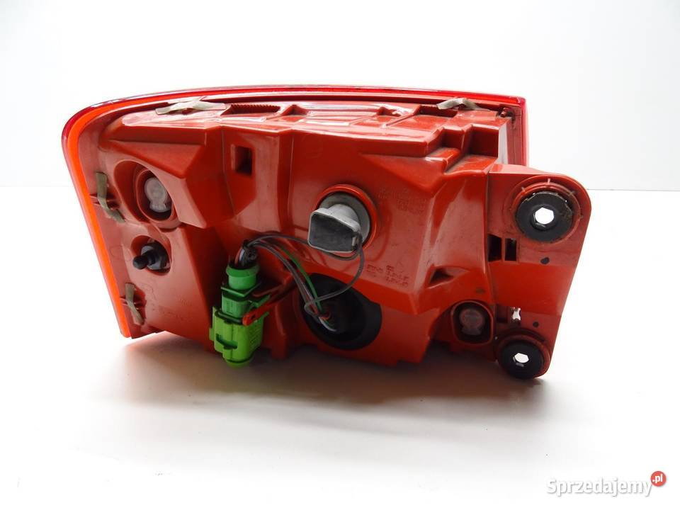 LAMPA PRAWY TYŁ PRAWA TYLNA 4G5945096A AUDI A6