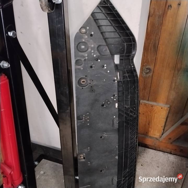 Absorber zderzaka przód Audi A4 B9 Avant