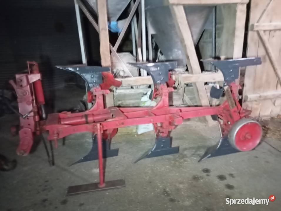 Pług 3 skibowy obrotowy NIEMAYER Gralewo