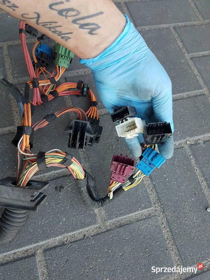 BMW E90 E91 25 BENZYNA WIAZKA PRZEWODOW KLEMA osobowe Turek sprzedam