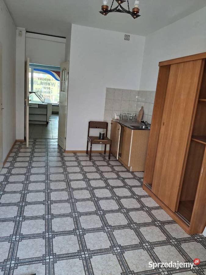 Lokal 107 M2 oferuję wynajm wspólnika do Chełm