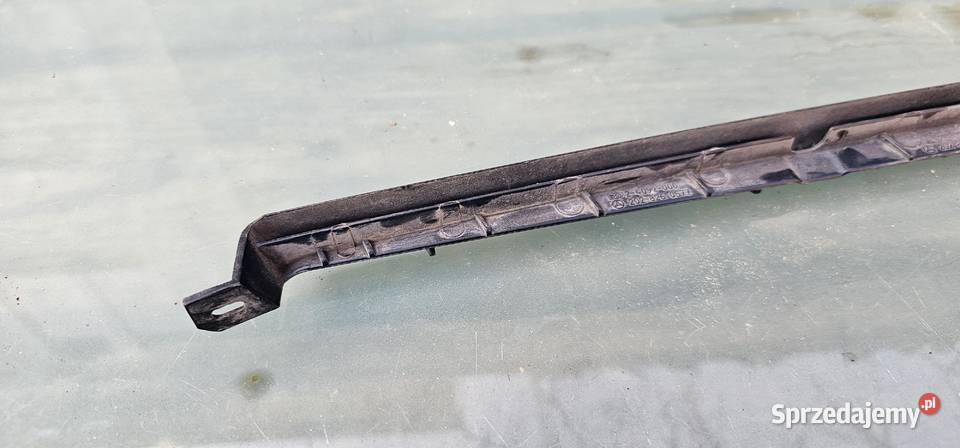 Listwa pod lampe lewy przód mercedes w202 lift Pozostałe Zbąszyń sprzedam