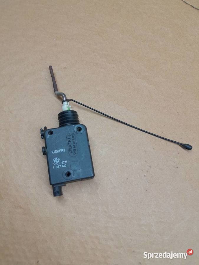 BMW E36 siłownik zamka klapy bagażnika 67111 387 Tomaszów Mazowiecki
