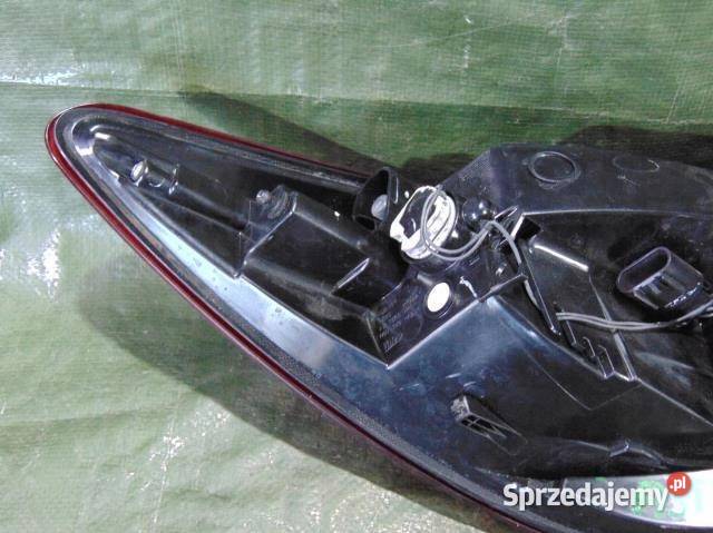 LAMPA PRAWA TYLNA TYŁ OPEL ASTRA IV J SEDAN osobowe wielkopolskie