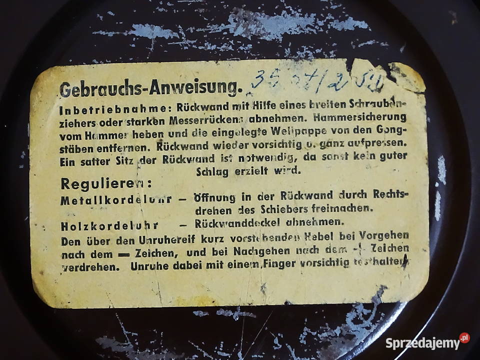 Zegar ścienny vintage z drewnianą tarczą i Biłgoraj