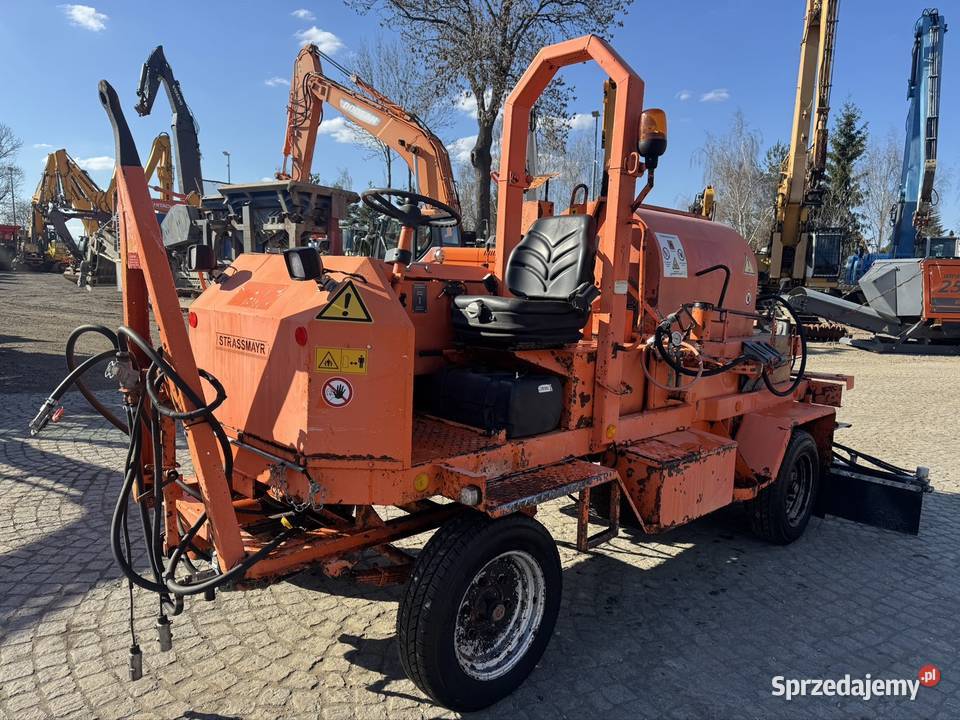 Skrapiarka do emulsjibitumu samojezdna Chojnów