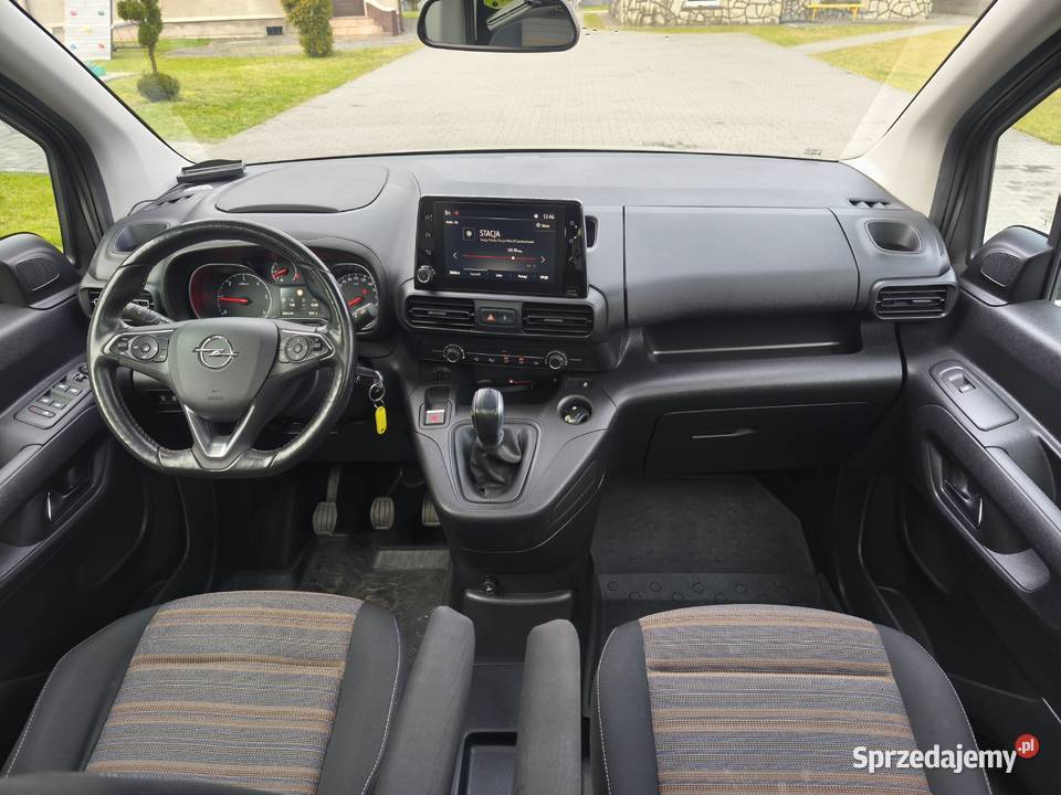 Opel Combo Life panorama dach Konopiska