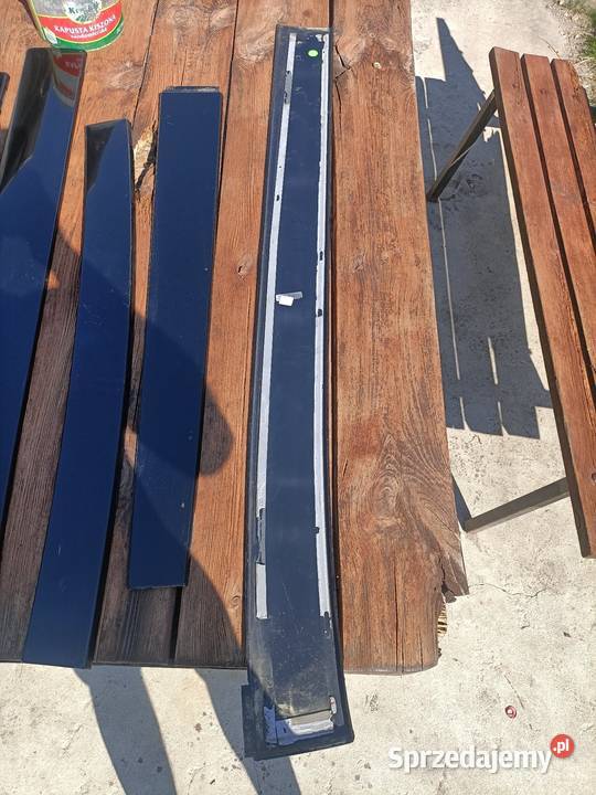 Cadillac srx 20042009 listwa dachu prawy przód Małogoszcz