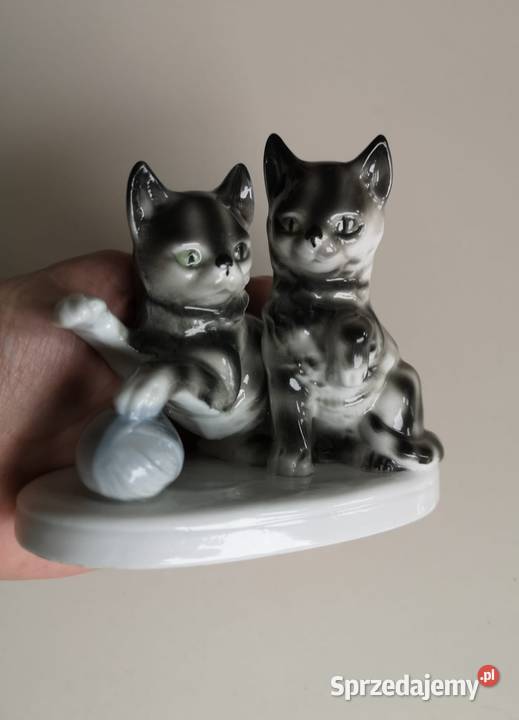 Figurka porcelanowa Bawiące się kotki Toruń
