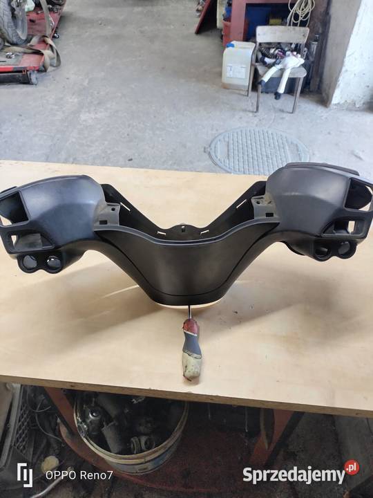 Piaggio x9 500 obudowa kierownicy plastik Łubno
