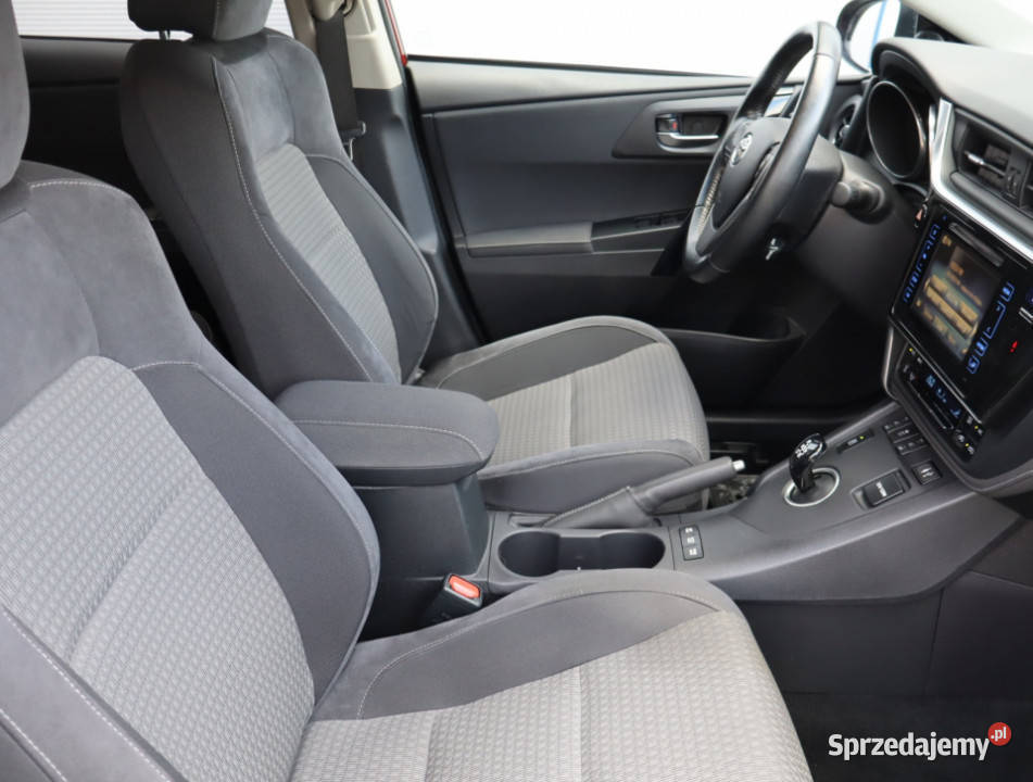 Toyota Auris Hybrid isofix