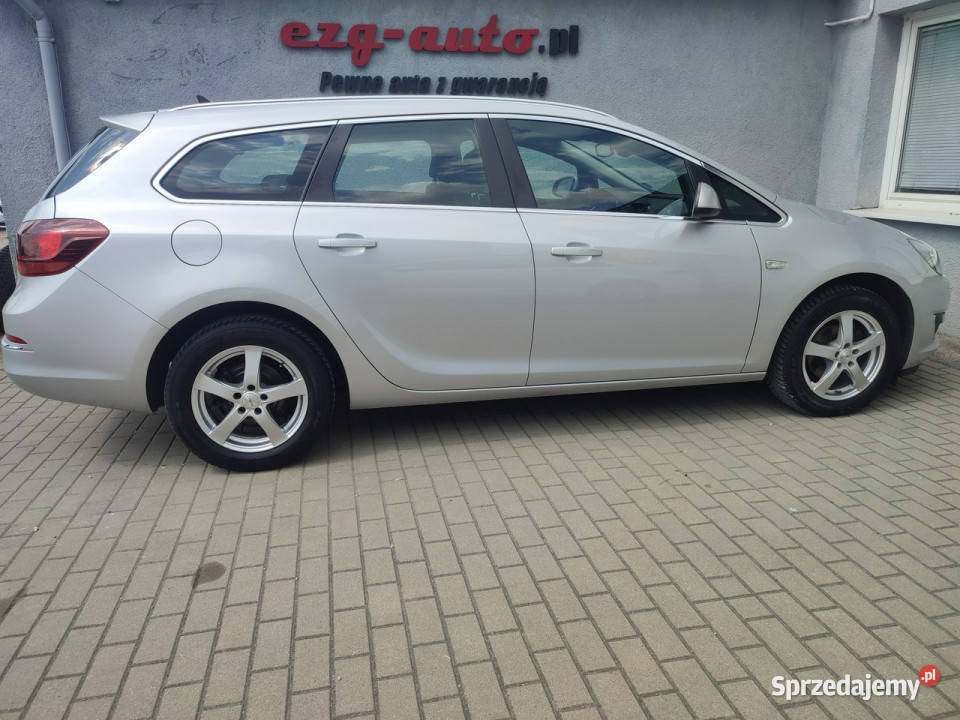 Opel Astra ksenon navi kamera bezwypadkowa serwisowany w ASO łódzkie Zgierz