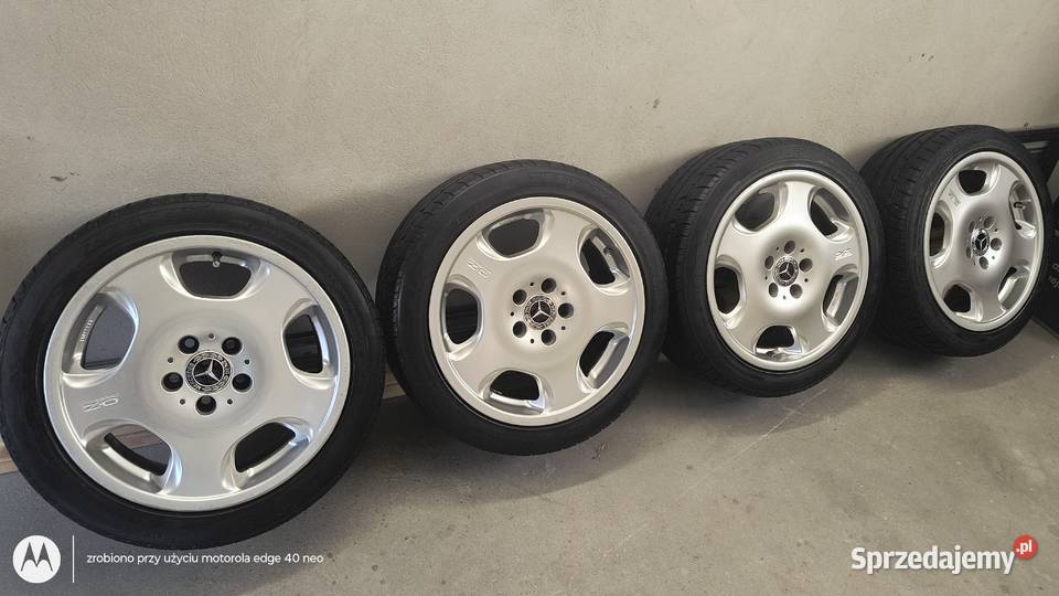 Felgi OZ Racing MONOBLOCK 17 5x112 KBA44055 ET35 Bielsko-Biała