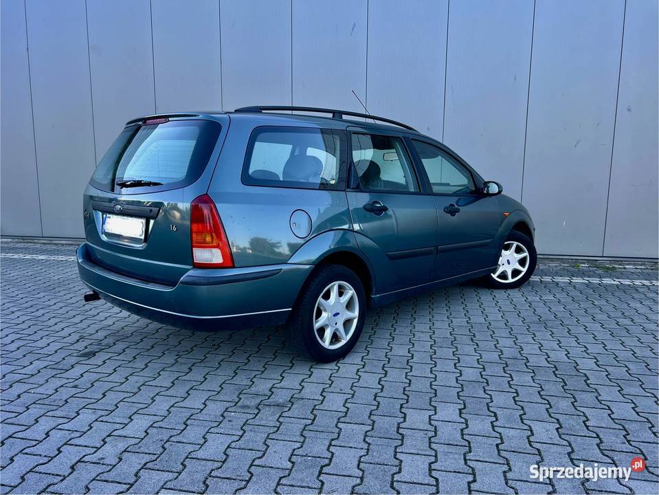 ŚlicznyZadbanyFordFocus2004r16Benzyna230Przebiegu