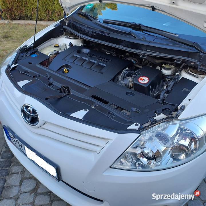 Toyota Auris16BenzynaNiski Przebieg Climatronic Przemyśl sprzedam