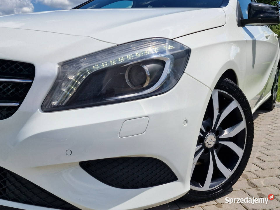 Mercedes A 180 16 Benzyna Automat Bixenon Ledy elektryczne lusterka Strobice