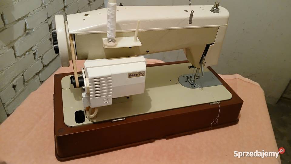 Sprzedam maszynę do szycia Łucznik 466