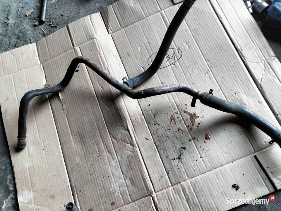 RURKA WĄŻ MAGISTRALA WODY GOLF 2 JETTA 2 18 Silniki i osprzęt Kamień-Kolonia