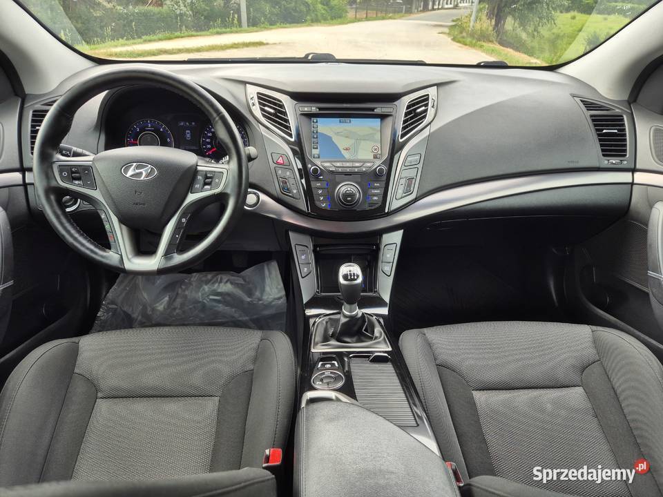 Hyundai I40 Lift 2016r 17D 141 Serwis Bogato tempomat sprzedam