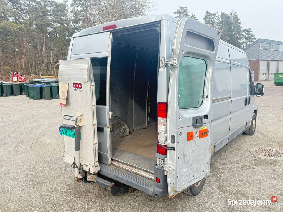 Peugeot Boxer z winda zaladowczą 238km Kielce