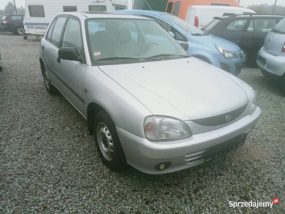 Daihatsu charade 110 przebiegu Wołów