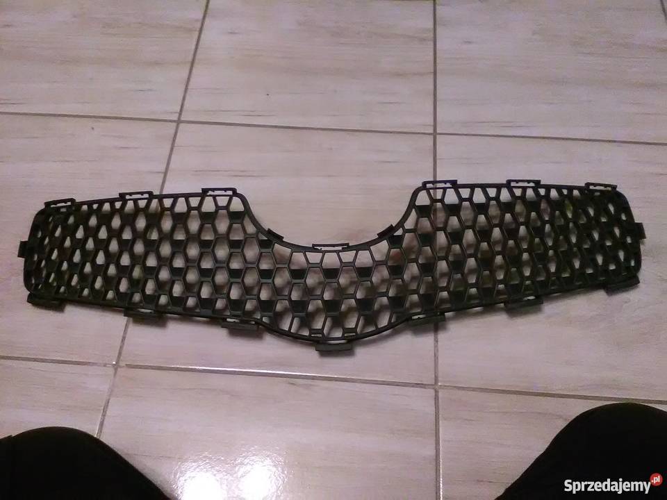 Yaris 2 II atrapa zderzaka Radom