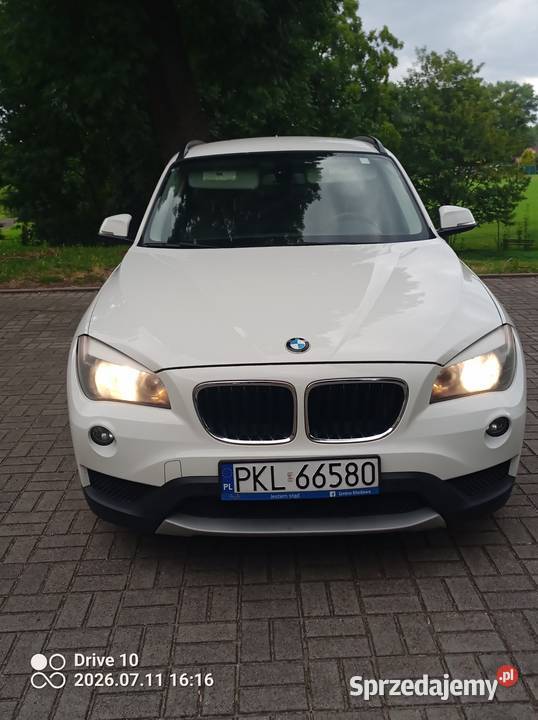Sprzedam BMW X1 E84 automat 2 litry benzyna elektrycznie ustawiane fotele Przedecz