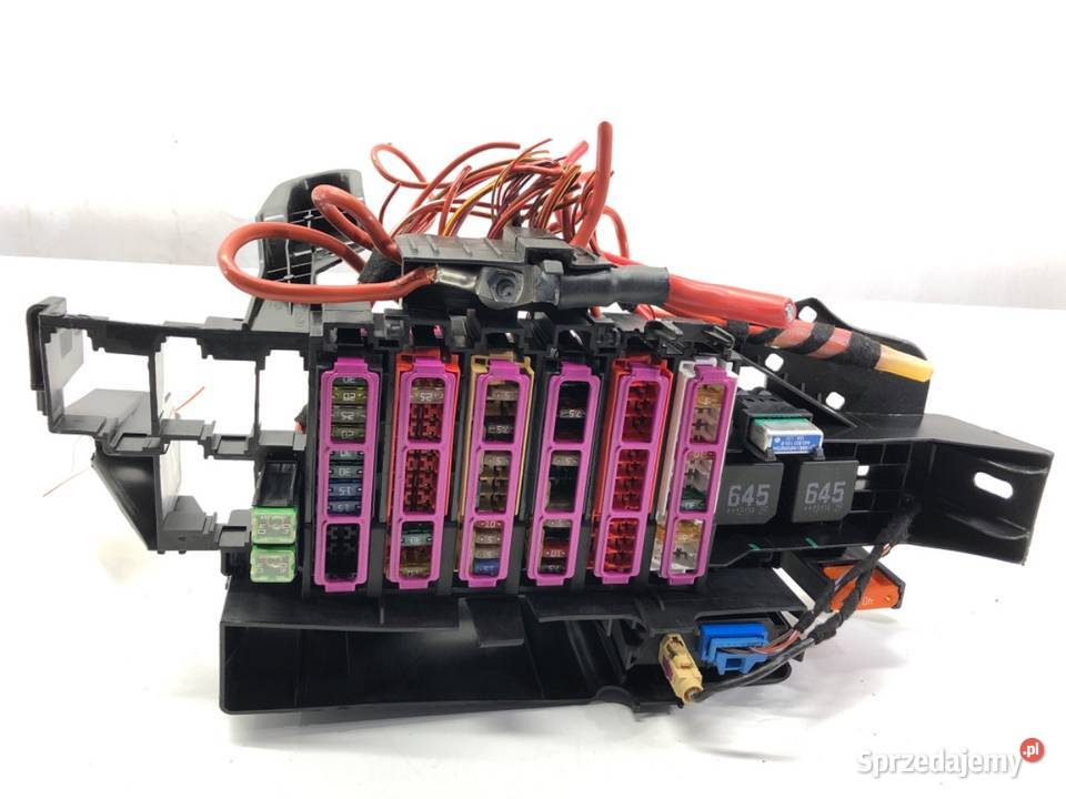 SKRZYNKA BEZPIECZNIKÓW AUDI A8 D5 4N0907392A osobowe