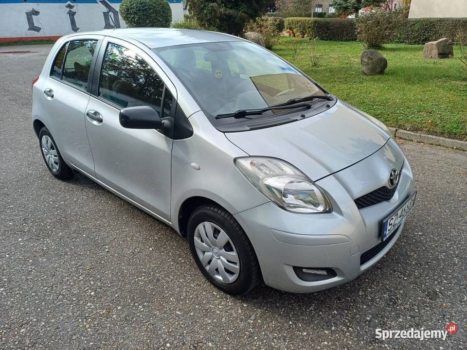 Toyota Yaris II srebrny śląskie Zabrze