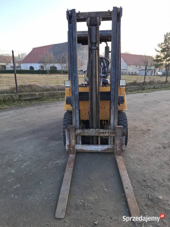 Wózek widłowy Bułgar DV 1786 silnik Perkins 4 w Targoszyn