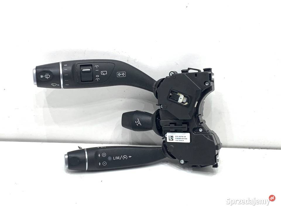 PRZEŁĄCZNIK WYCIERACZEK MERCEDES GLE 1518 SUV osobowe