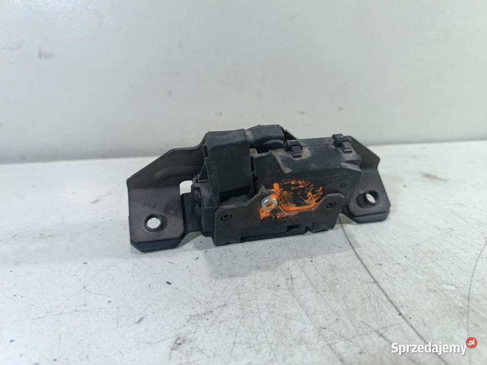ZAMEK KLAPY TYŁ OPEL ASTRA J IV 13587648