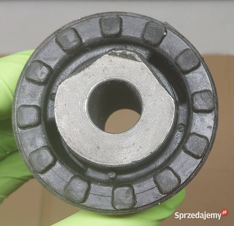 TULEJA PODUSZKA TYLNEJ BELKI FORD MONDEO III Mielęcin