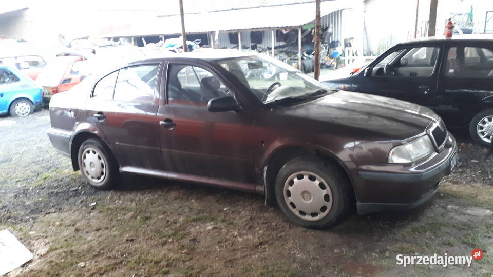 Skoda Octavia 16 silnik 15 remoncie czarne Rok produkcji 1998 Celestynów