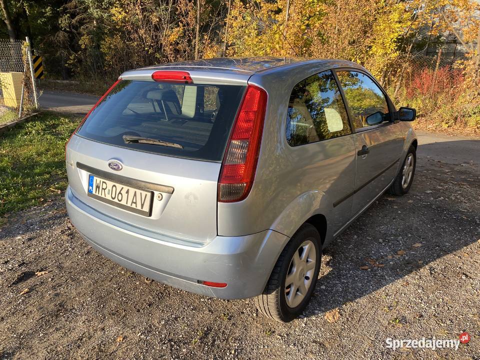 Ford Fiest MK6 2004 230 000 uszkodzony Radom