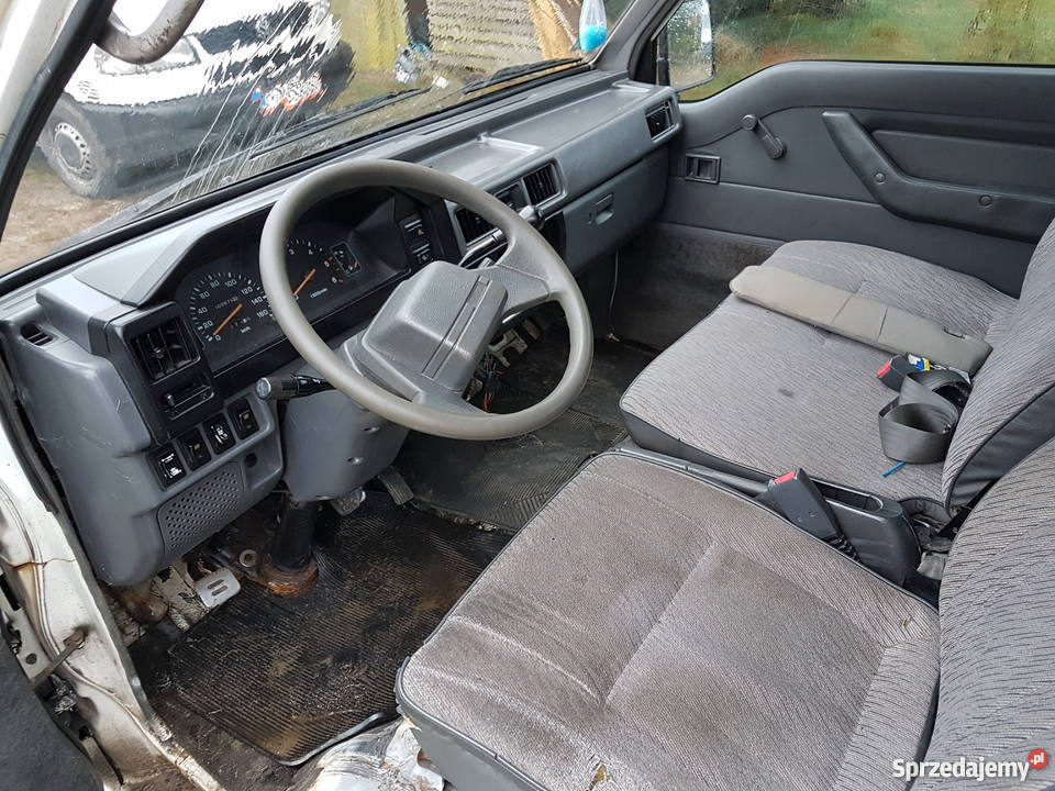 Mitsubishi l300 9 osobowy 25diesel Tuchola