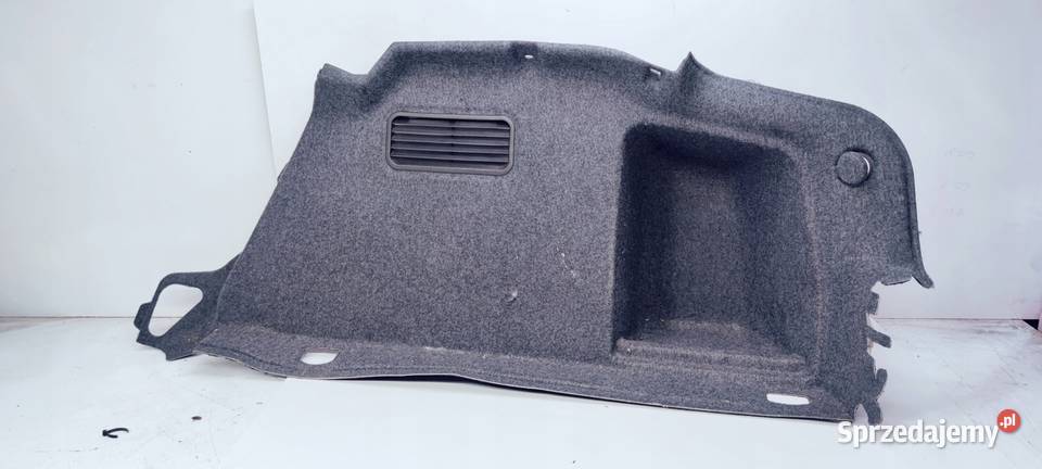 TAPICERKA BOCZEK BAGAŻNIKA AUDI A4 B6 8E0863888A Przystajń