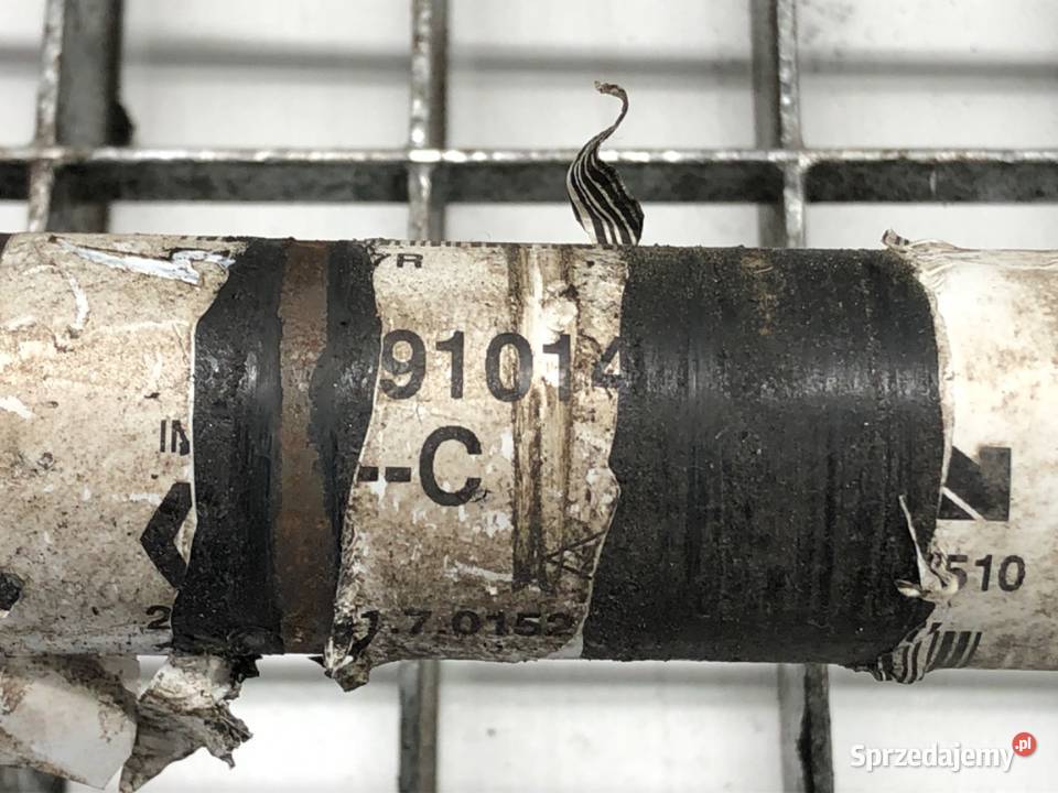 PÓŁOŚ LEWY PRZÓD RENAULT KADJAR 13 140 PRZEGUB