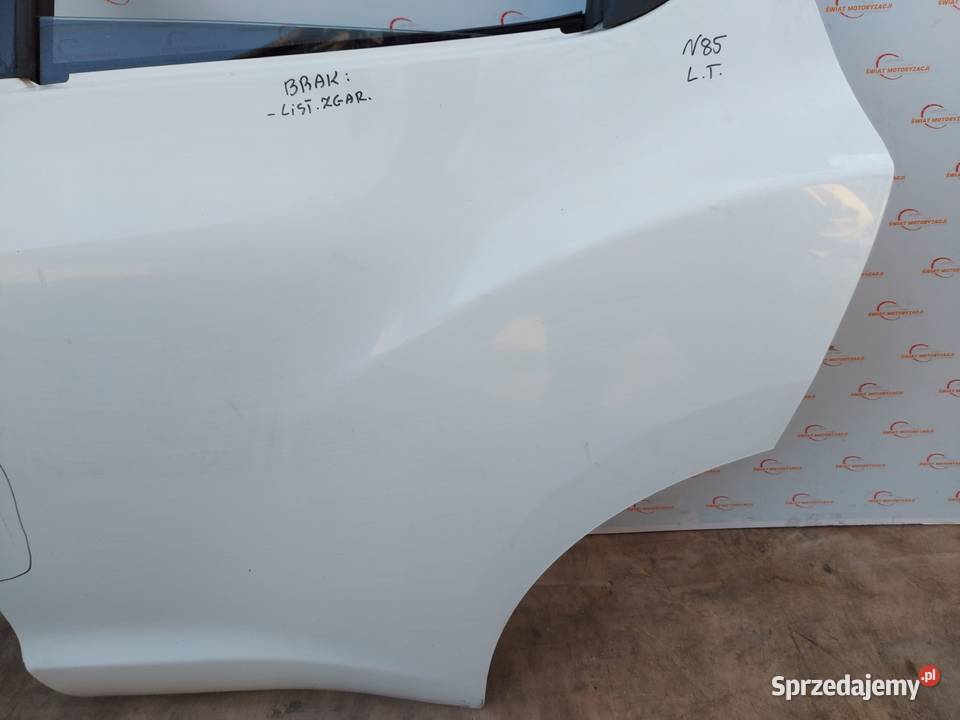 NISSAN JUKE 10r drzwi lewe tył 150 mikronów osobowe Kielce