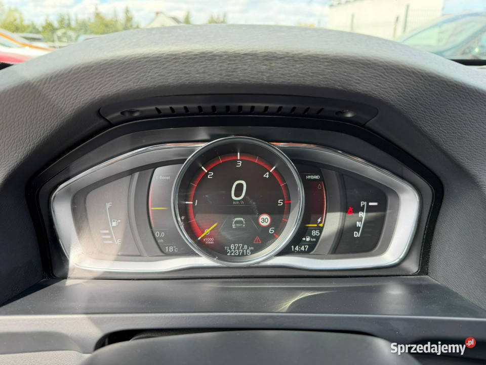Volvo V60 automat navi kamera AWD gwarancja I kurtyny powietrzne sprzedam