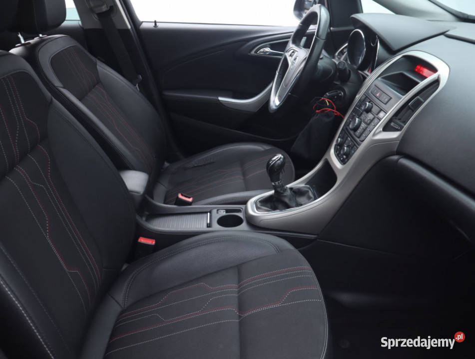 Opel Astra 14 T szary