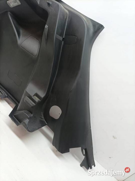 TAPICERKA BOCZEK LEWY TYŁ Toyota Yaris IV 2020